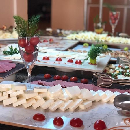 Sky Star Hotel Гюмбет Екстериор снимка